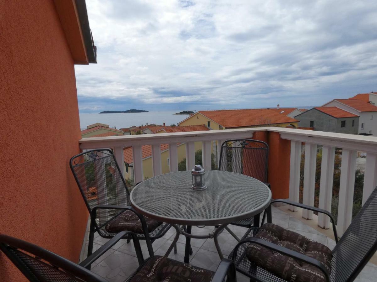 Apartmani Saric Rogoznica Zečevo 外观 照片